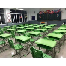 教室用学习桌椅 椭圆管1.2厚 地脚1.5厚 塑料桌凳面 塑料桌斗 面板颜色可以自选