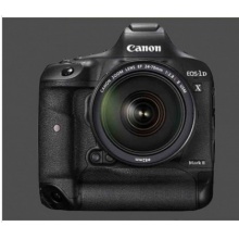 佳能（Canon）EOS-1D X Mark II全画幅旗舰专业单反相机（包含镜头24-70 +相机包+64G内存卡+UV镜+三脚架）